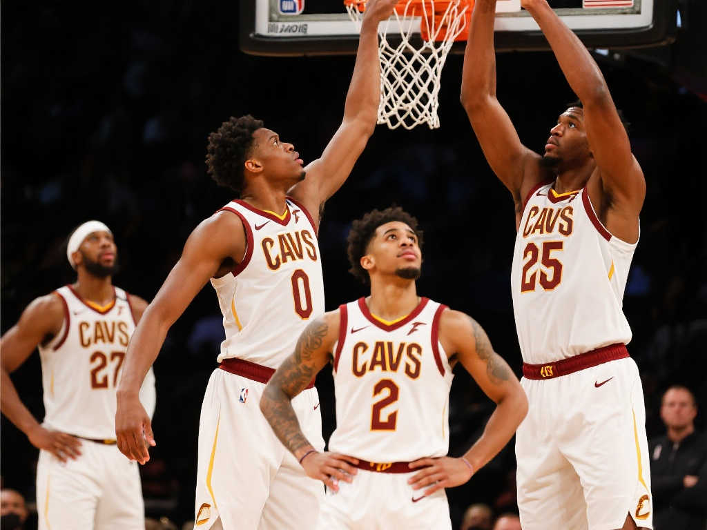 引入关键拼图！骑士组建无敌五人组：后詹皇时代能否腾飞？